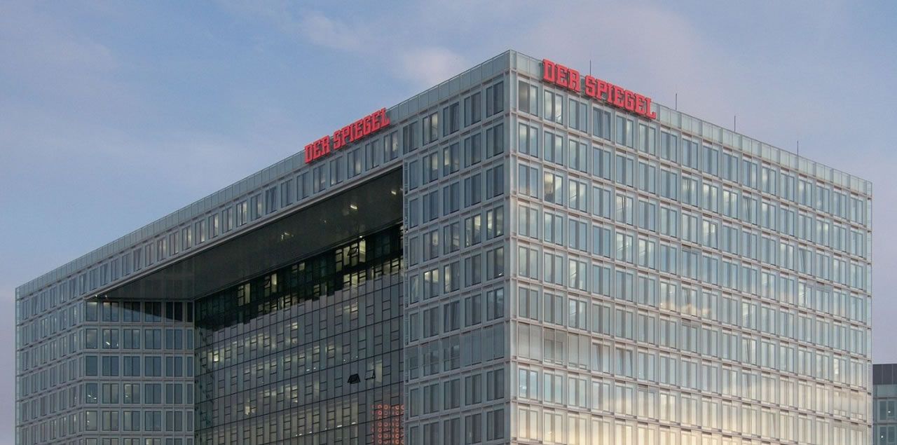 Gebäude der Gruppe DER SPIEGEL auf der Ericusspitze von Nordwest, Hamburg