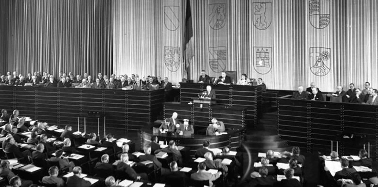 Bundestag, Plenarsaal während der ersten Sitzungen