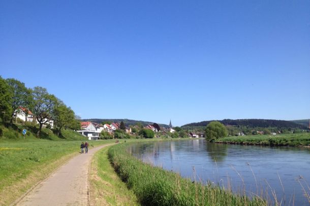 Der Weser-Radweg zwischen Bodenfelde und Bad Karlshafen