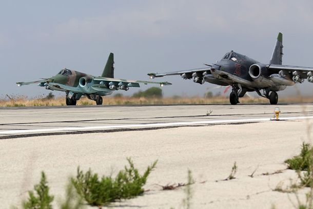 Russische Sukhoi Su-25 in Latakia