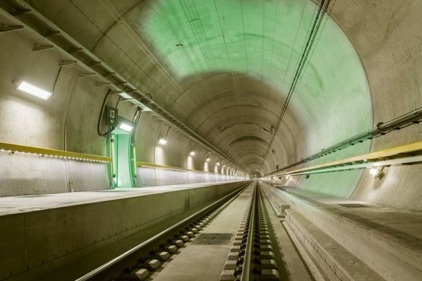 Die Geleise des Gotthard-Basistunnels
