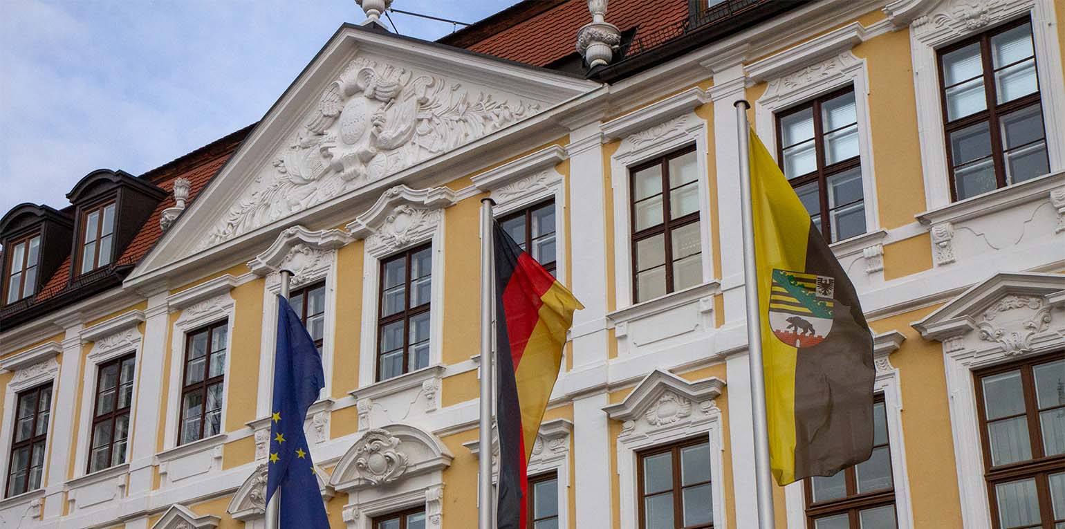 Sachsen-Anhalts AfD-Fraktion hat für die Landtagssitzung in der kommenden Woche eine Debatte mit dem Titel "Remigration!" angemeldet. 