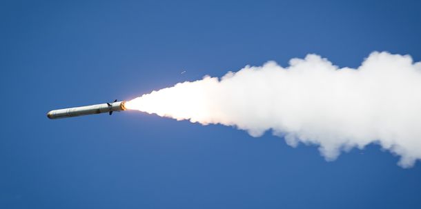 9M728-Marschflugkörper kurz nach dem Start