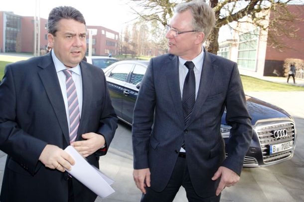 Bundeswirtschaftsminister Sigmar Gabriel und Prof. Christoph Meinel