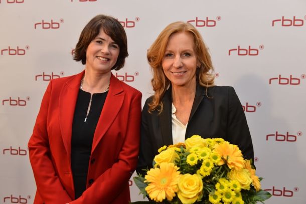 Friederike von Kirchbach, Vorsitzende des rbb-Rundfunkrates (li.), und Patricia Schlesinger