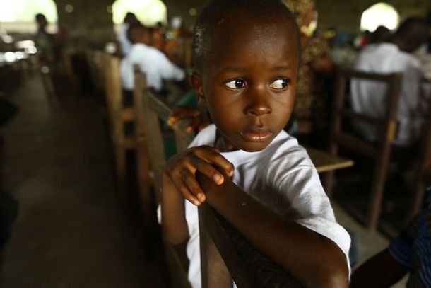 Ebola Überlebender Patrick Poopei (6) aus Liberia