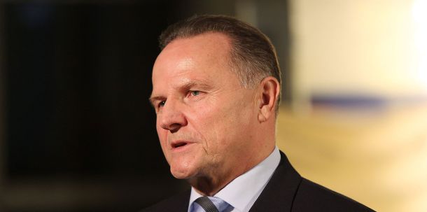 Kristin Brinker, eine Gegnerin von Fraktionschef Georg Pazderski, hat nach einer heftigen Sitzung der Abgeordneten nun sogar ihren Rücktritt erklärt.