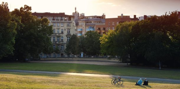 Mit der Umwandlung von Miet- in Eigentumswohnungen wollen die Vermieter von den steigenden Immobilienpreisen in Berlin profitieren.