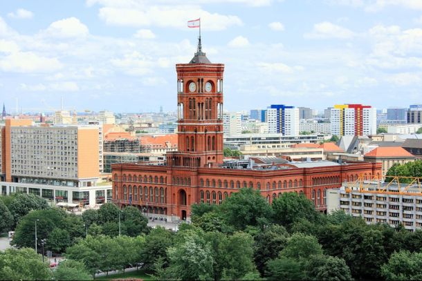 Rotes Rathaus, Sitz der Berliner Senatskanzlei