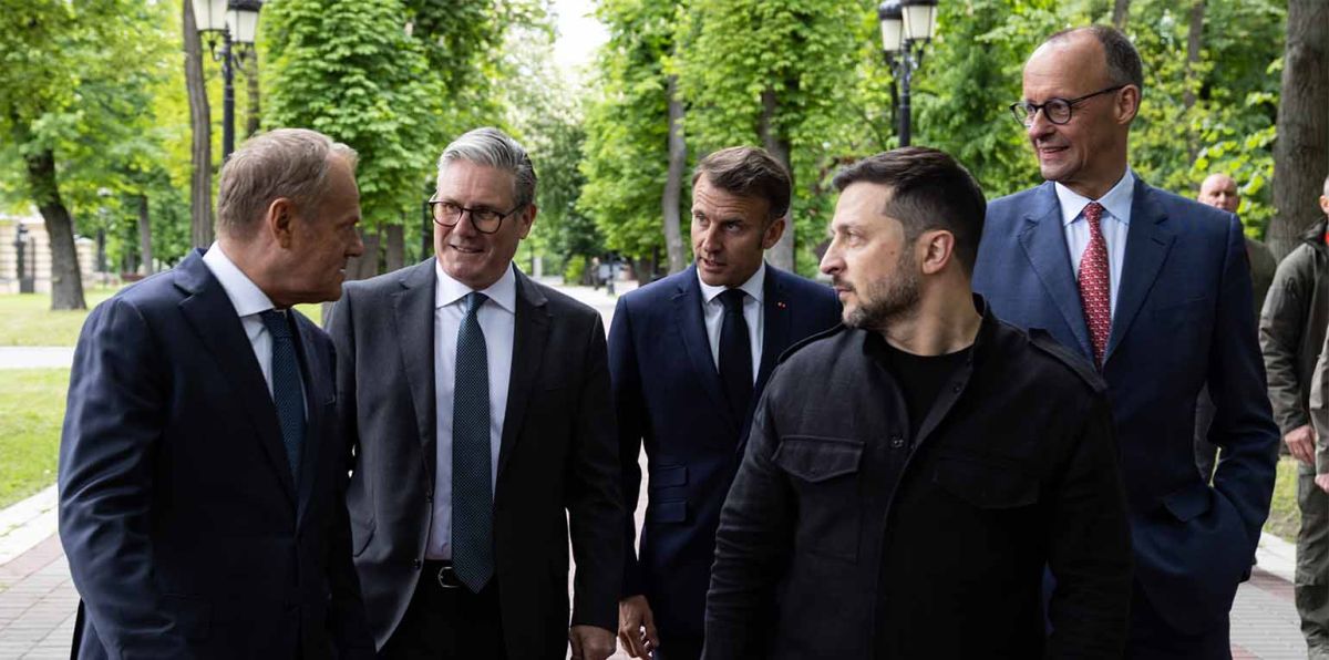 Wichtiger ist am Ende der Solidarität der Europäer. Das wiederbelebte Weimarer Dreieck mit Paris, Berlin und Warschau. Und der enge außen- und sicherheitspolitische Schulterschluss mit dem britischen Premier Keir Starmer.