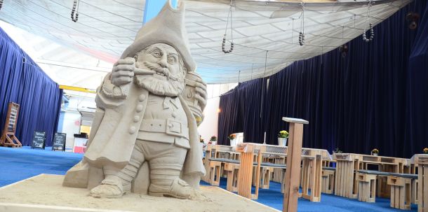 Auch der Gastronomie-Bereich der Ausstellung ist mit tollen Sandskulpturen geschmückt.