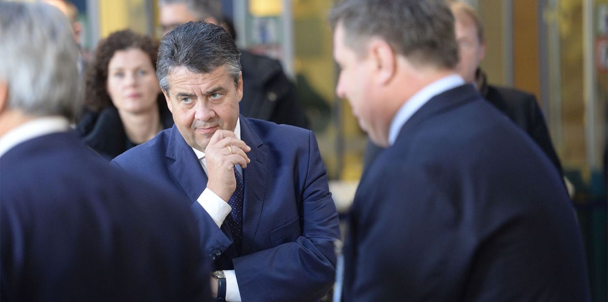 "Ich würde den Kanadiern anbieten, Mitglied der Europäischen Union zu werden. Das wäre wahrscheinlich das Sinnvollste. Vielleicht nicht voll integriert wie alle anderen, aber vielleicht teilweise", sagte Gabriel.