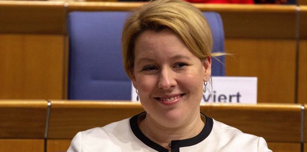 Es geht jedoch nicht nur um alte Schummeleien oder Schludrigkeiten. Vielmehr geht es darum, dass Giffey im September Regierende Bürgermeisterin von Berlin werden will.