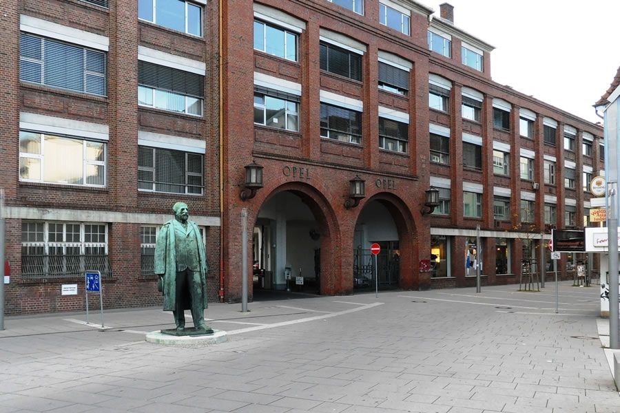Foto: Brühl / Public Domain (via Wikimedia Commons)