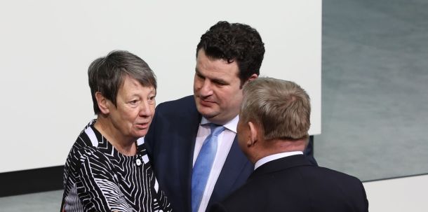 Unterzeichnung des Koalitionsvertrages der 19. Wahlperiode des Bundestages: Barbara Hendricks, Hubertus Heil, Herrmann Gröhe