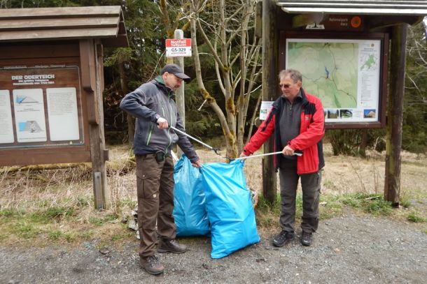 CITO-Event 2015, Müllausbeute am Parkplatz Oderteich