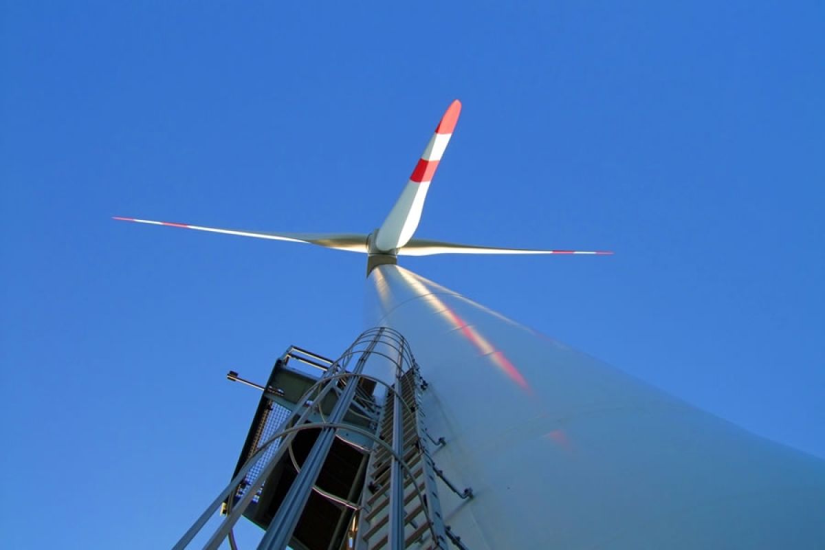 In den vergangenen Jahren wurden die Erneuerbaren Energien kräftig ausgebaut, sodass mehr Strom erzeugt wurde, als das Netz aufnehmen kann.