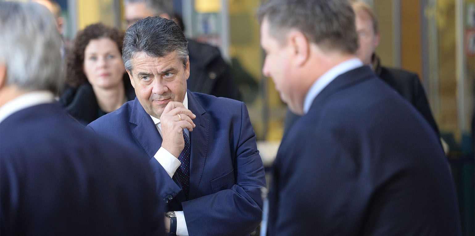 "Ich würde den Kanadiern anbieten, Mitglied der Europäischen Union zu werden. Das wäre wahrscheinlich das Sinnvollste. Vielleicht nicht voll integriert wie alle anderen, aber vielleicht teilweise", sagte Gabriel.