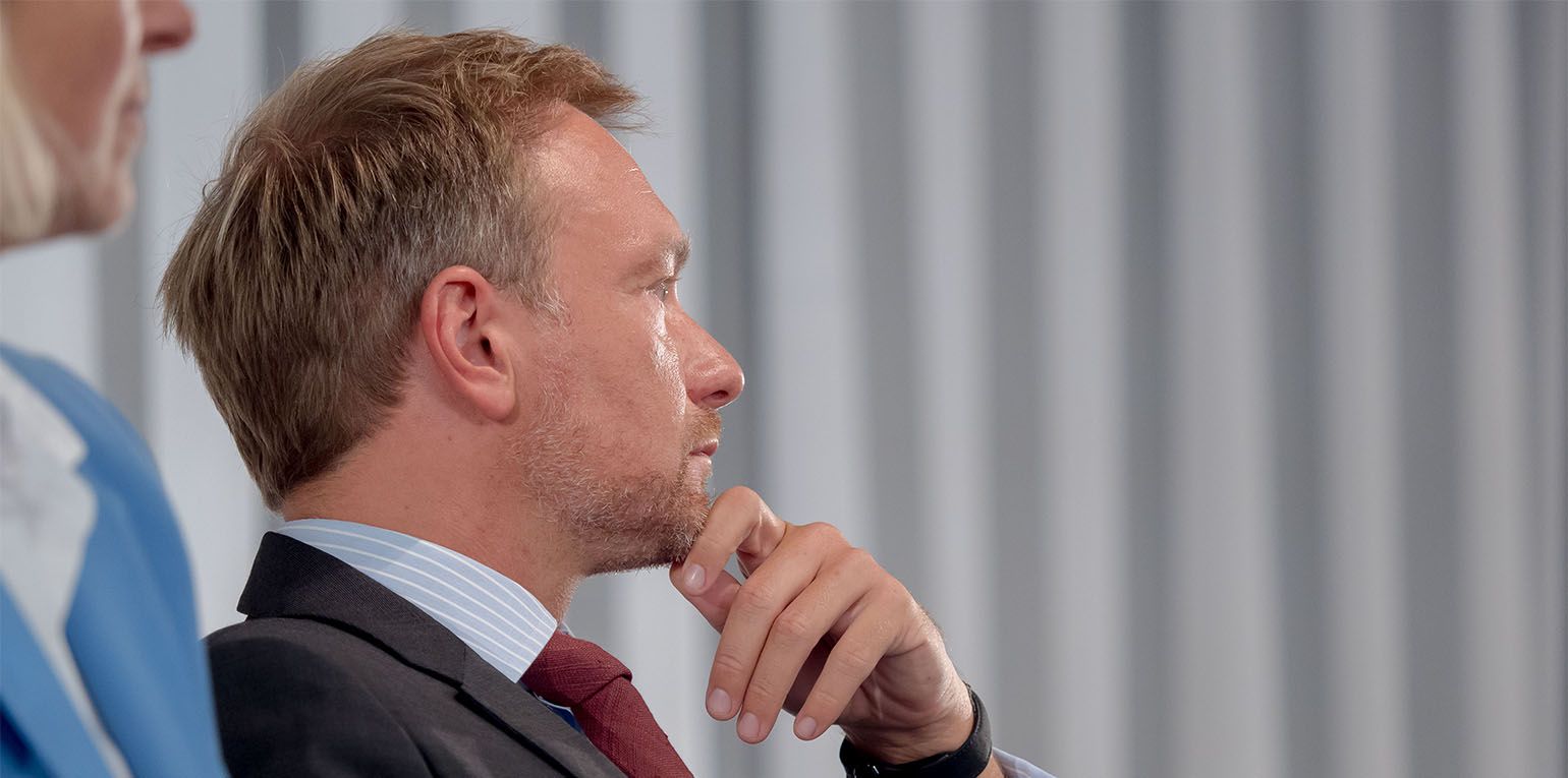 Mit Blick auf Lindners 18-seitige Wirtschaftsagenda sprachen einige Beobachter in Berlin schon von Scheidungsurkunde. 