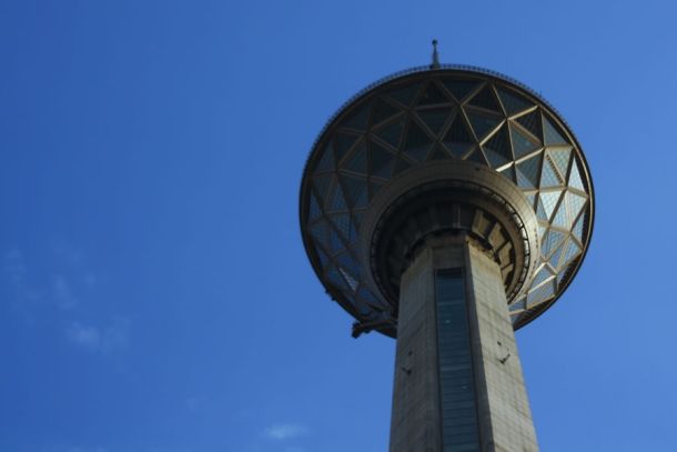 Der Borj-e Milad ist ein Fernsehturm in der iranischen Hauptstadt Teheran und mit 435 Metern der höchste Turm des Landes und der sechsthöchste Fernsehturm der Welt.
